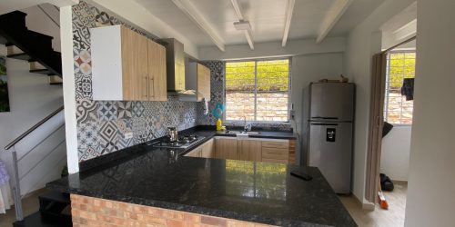 28c2c143-5224-483b-bf67-c1020c5be9ca