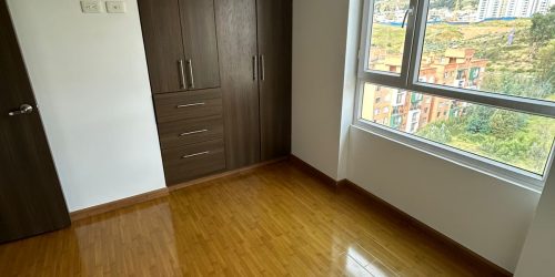 7cf9de5b-37cb-4752-ab57-2a129aa6e060