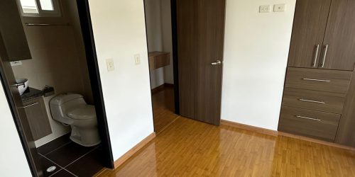 b2c64f4f-bacd-40b1-88fe-6eeaf7d48f77