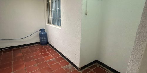 e5587878-dd66-4694-aa52-8088f529f8c6